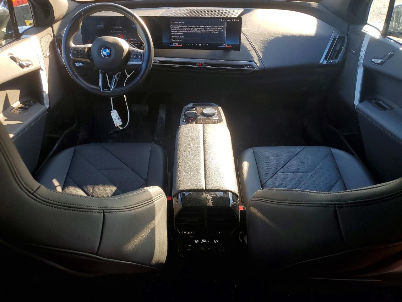 2025 BMW IX xDrive50