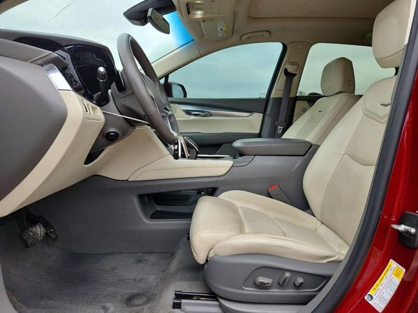 2017 CADILLAC XT5 Premium Luxury