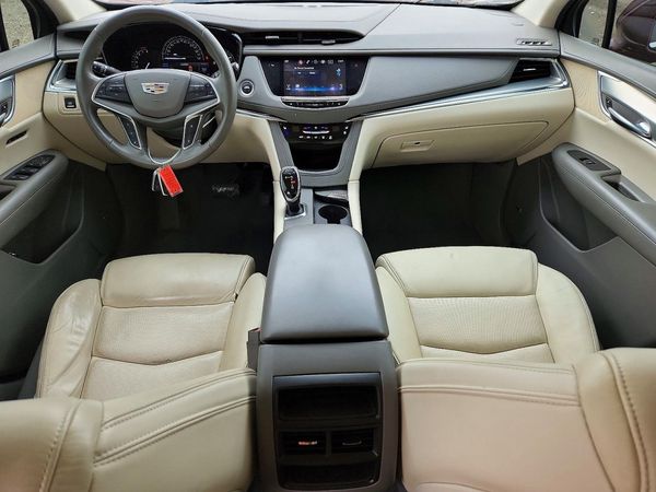 2017 CADILLAC XT5 Premium Luxury
