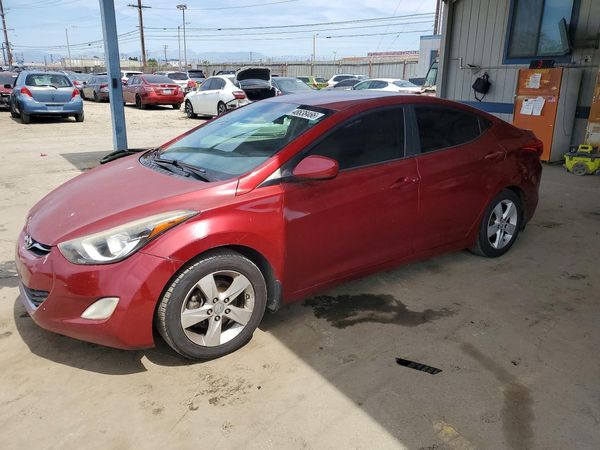 2013 HYUNDAI ELANTRA