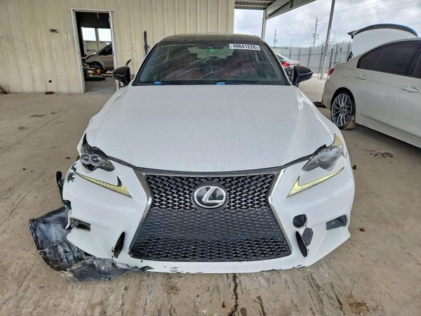 2016 LEXUS IS 200T