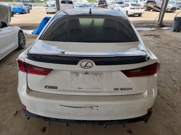 2016 LEXUS IS 200T