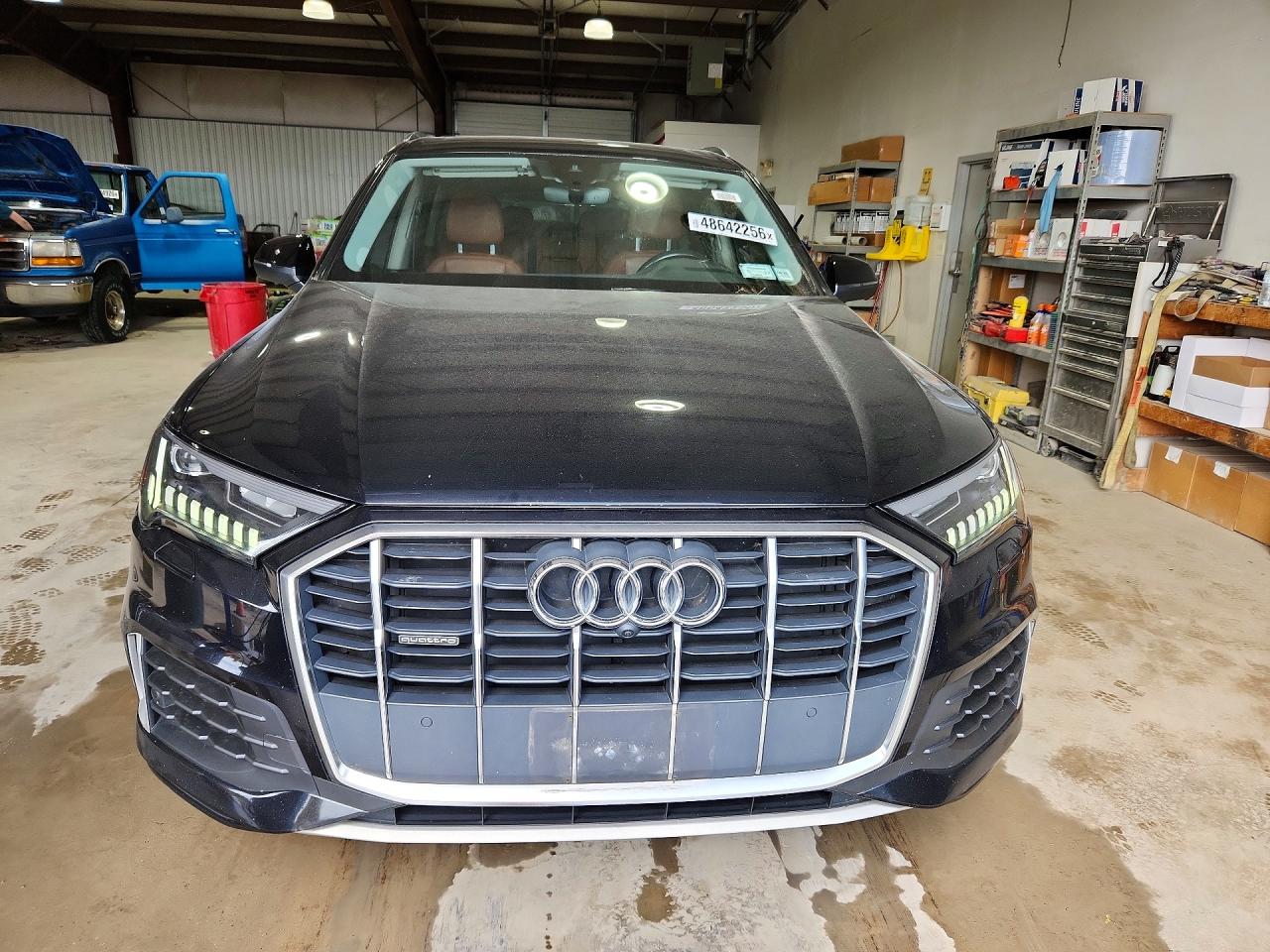 2021 AUDI Q7 quattro Premium Plus