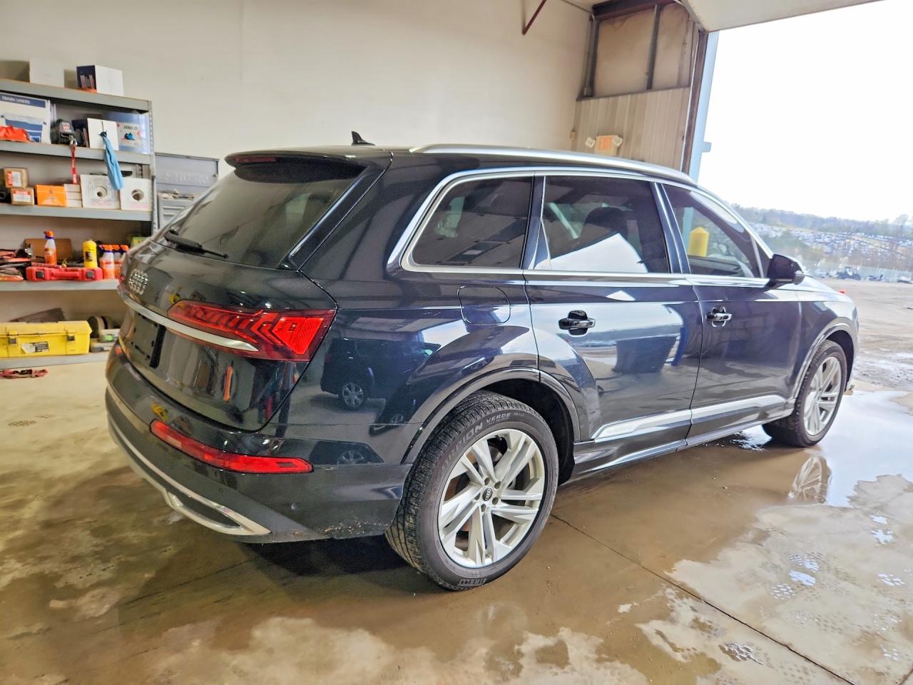 2021 AUDI Q7 quattro Premium Plus