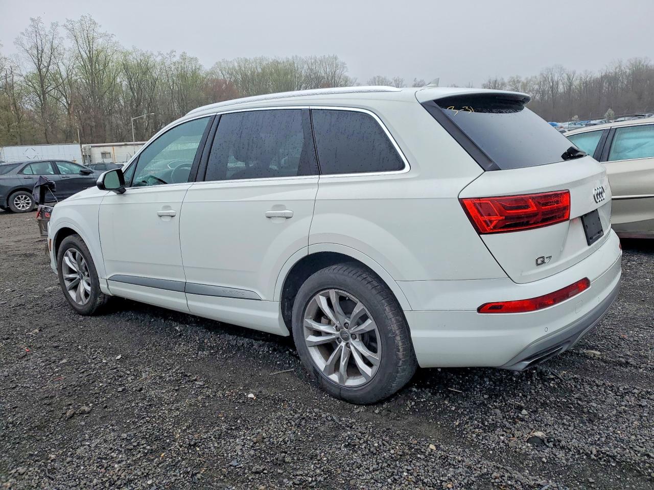 2017 AUDI Q7 quattro Premium Plus