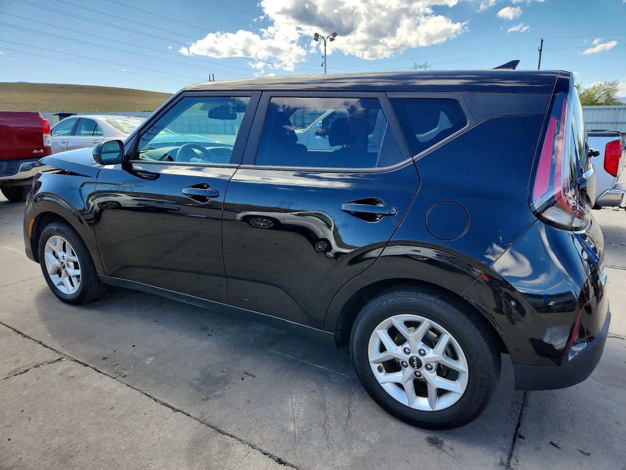 2025 KIA SOUL LX, S