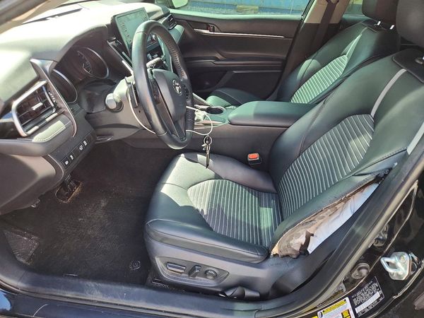 2023 TOYOTA CAMRY SE — DENT