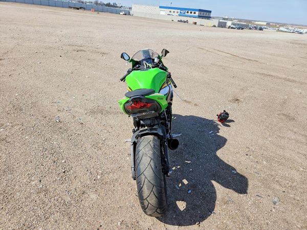 2025 KAWASAKI ZX636