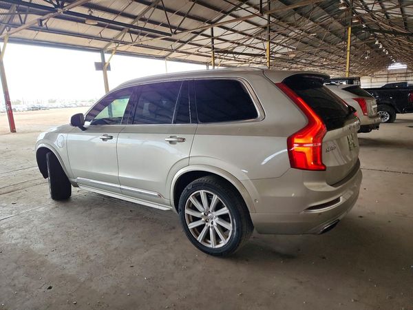 2016 VOLVO XC90