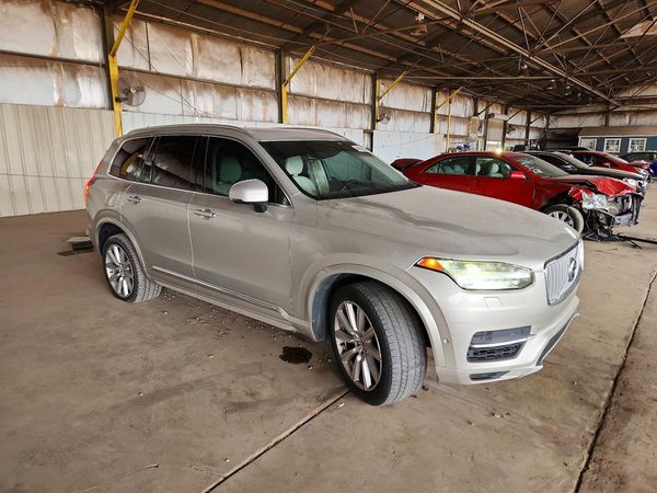 2016 VOLVO XC90