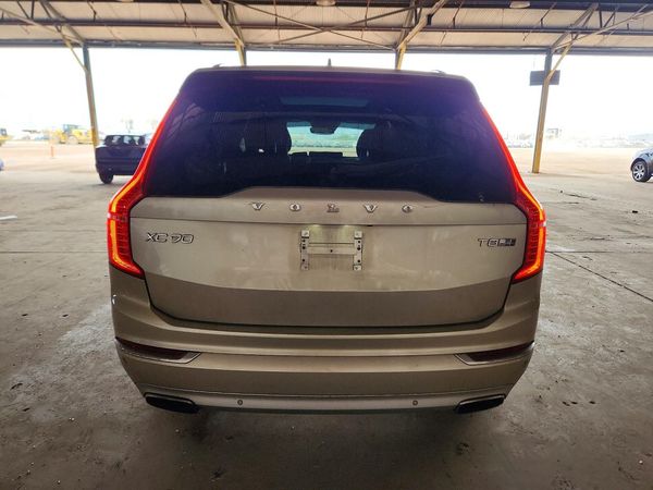 2016 VOLVO XC90