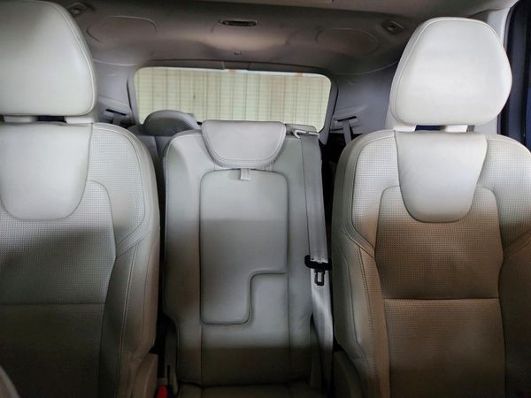 2016 VOLVO XC90