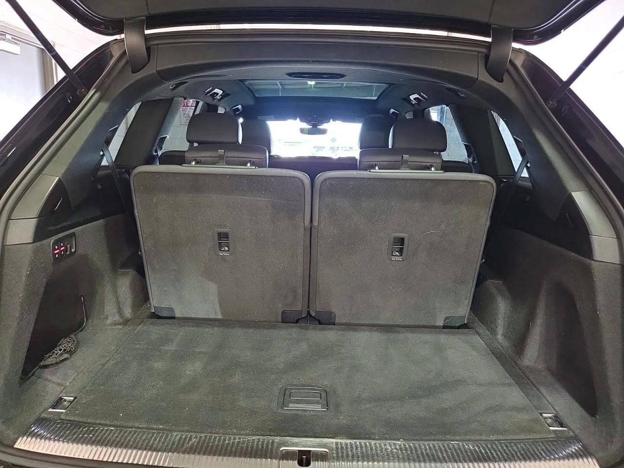 2020 AUDI Q7 quattro Premium Plus