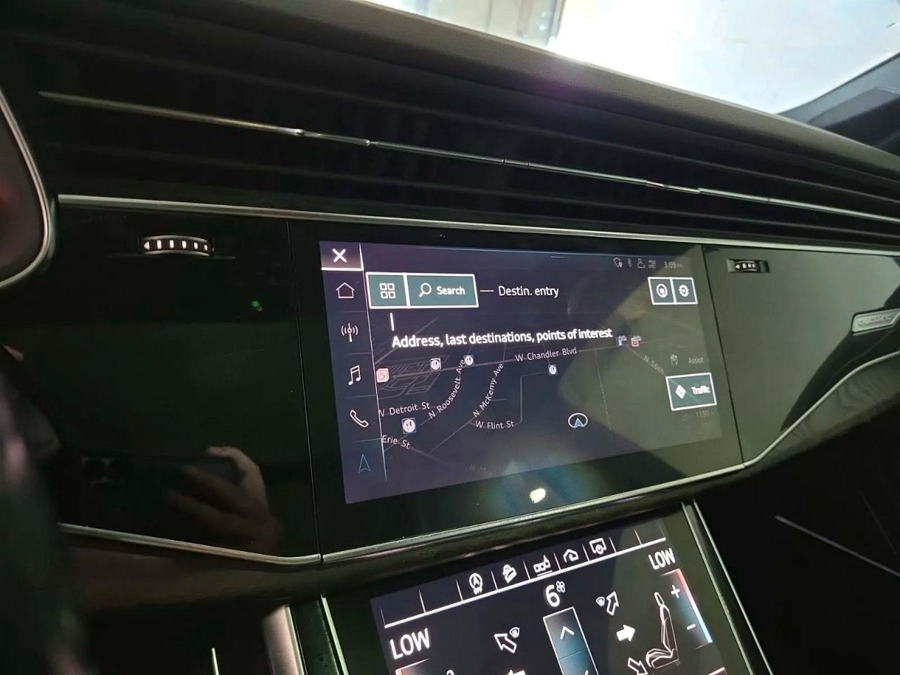 2020 AUDI Q7 quattro Premium Plus