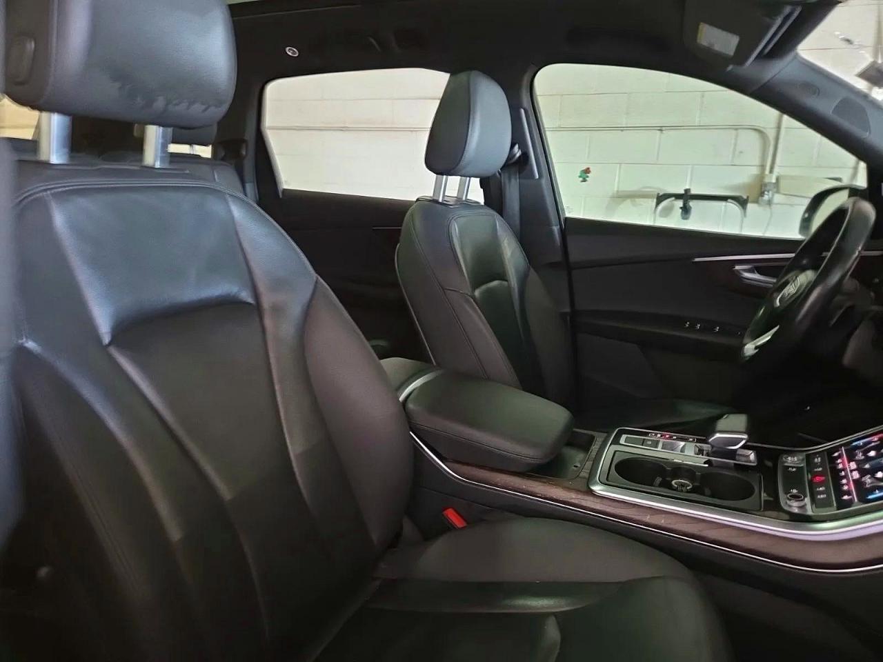 2020 AUDI Q7 quattro Premium Plus