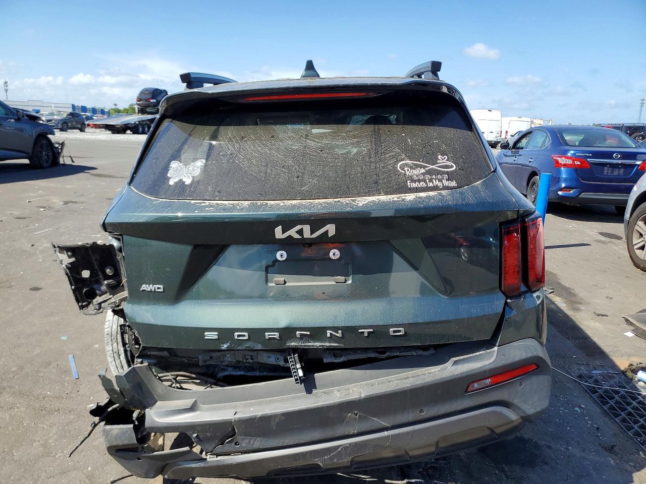 2022 KIA SORENTO S