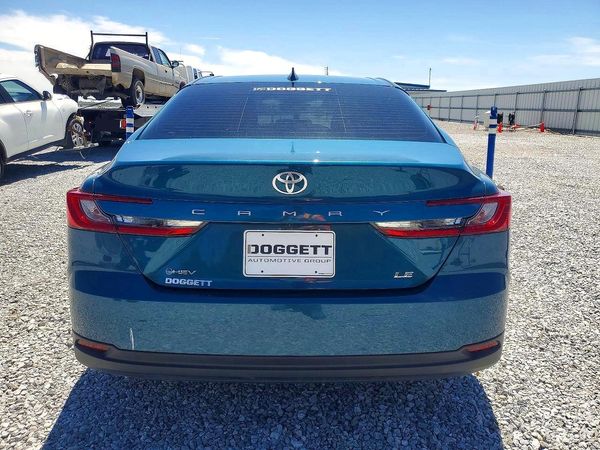 2026 TOYOTA CAMRY