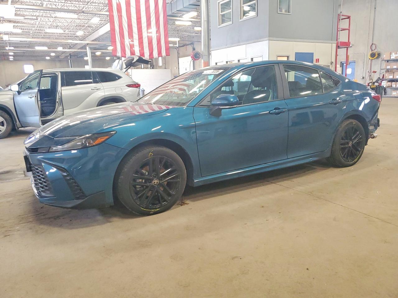 2025 TOYOTA CAMRY