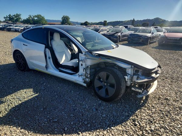 2022 TESLA MODEL 3