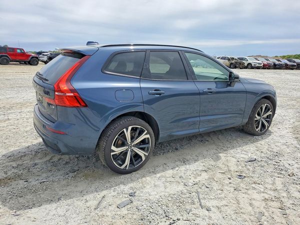 2025 VOLVO XC60 Ultra Dark