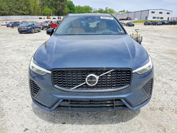 2025 VOLVO XC60 Ultra Dark
