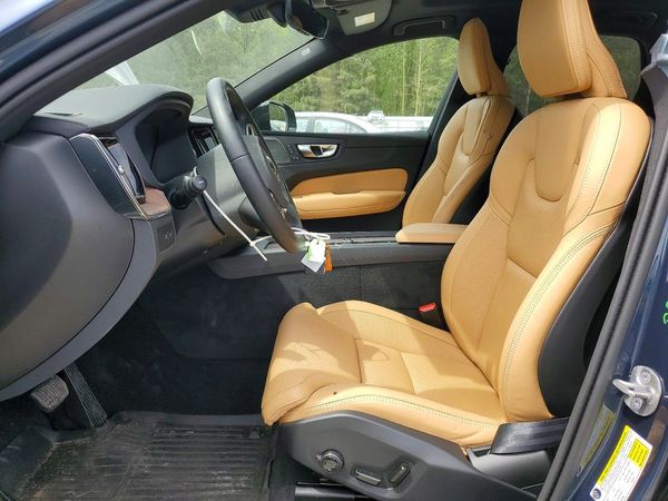 2025 VOLVO XC60 Ultra Dark