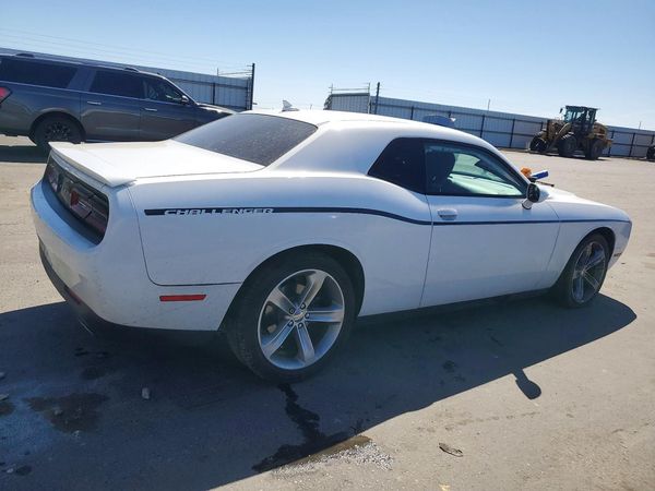 2016 DODGE CHALLENGER SXT