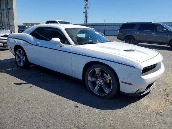 2016 DODGE CHALLENGER SXT