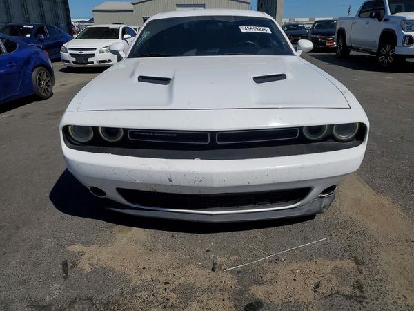 2016 DODGE CHALLENGER SXT