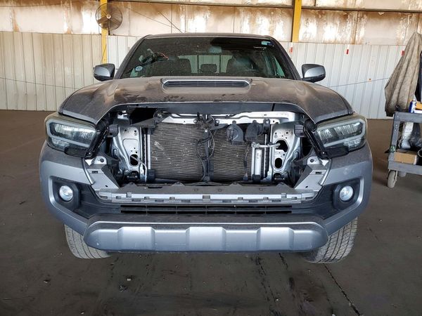 2022 TOYOTA TACOMA SR5
