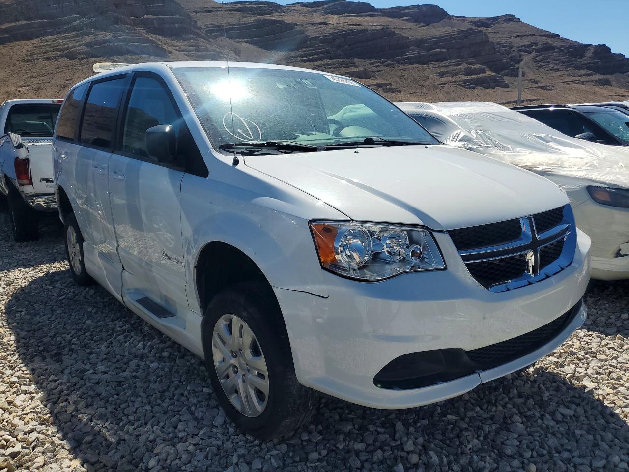2018 DODGE GRAND CARAVAN SE