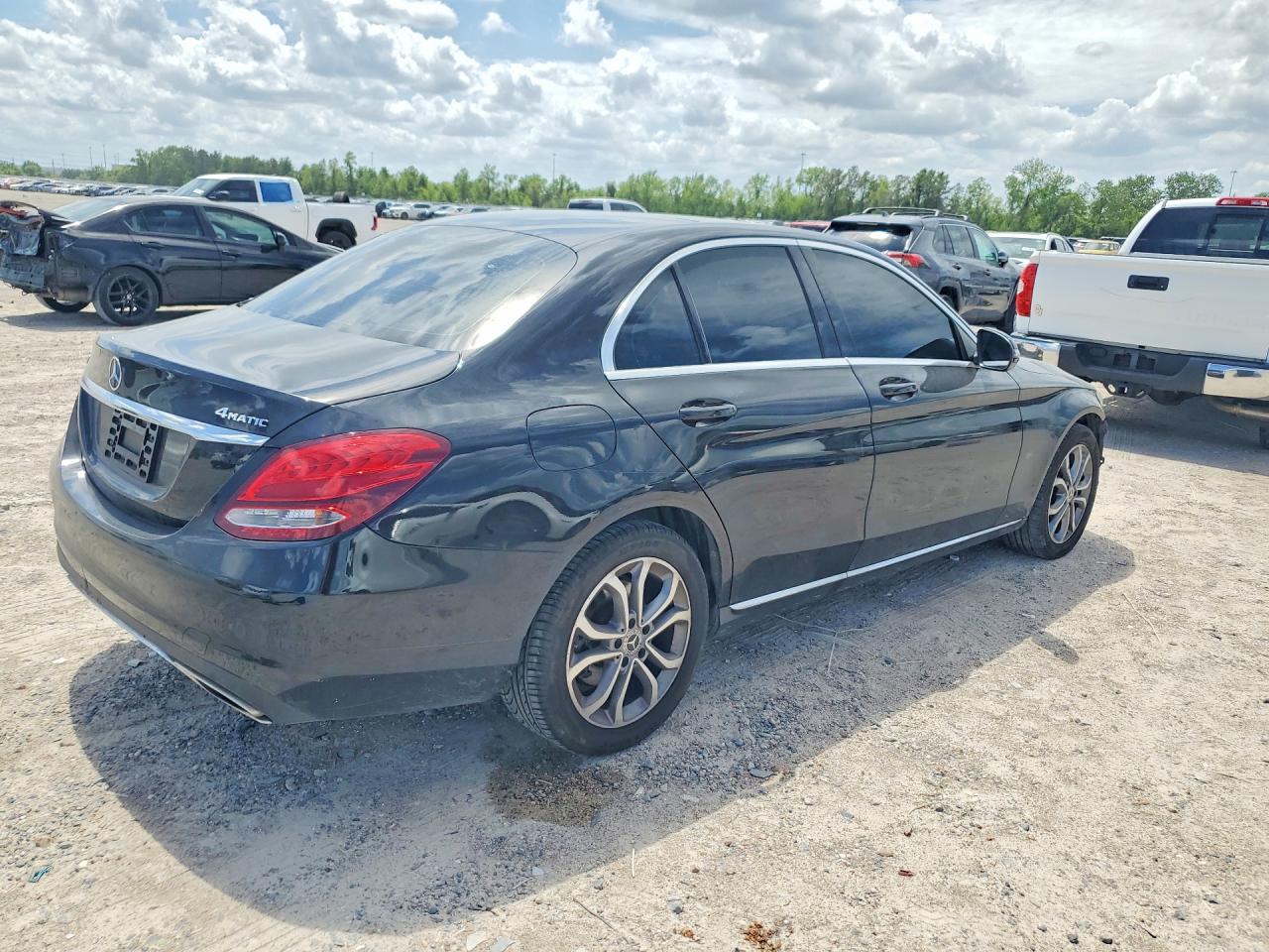 2017 MERCEDES-BENZ C C300-4M