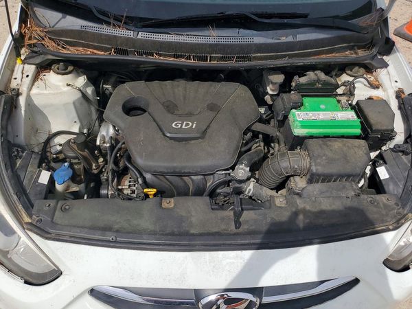 2015 HYUNDAI ACCENT GL(Middle-low) — Engine bay