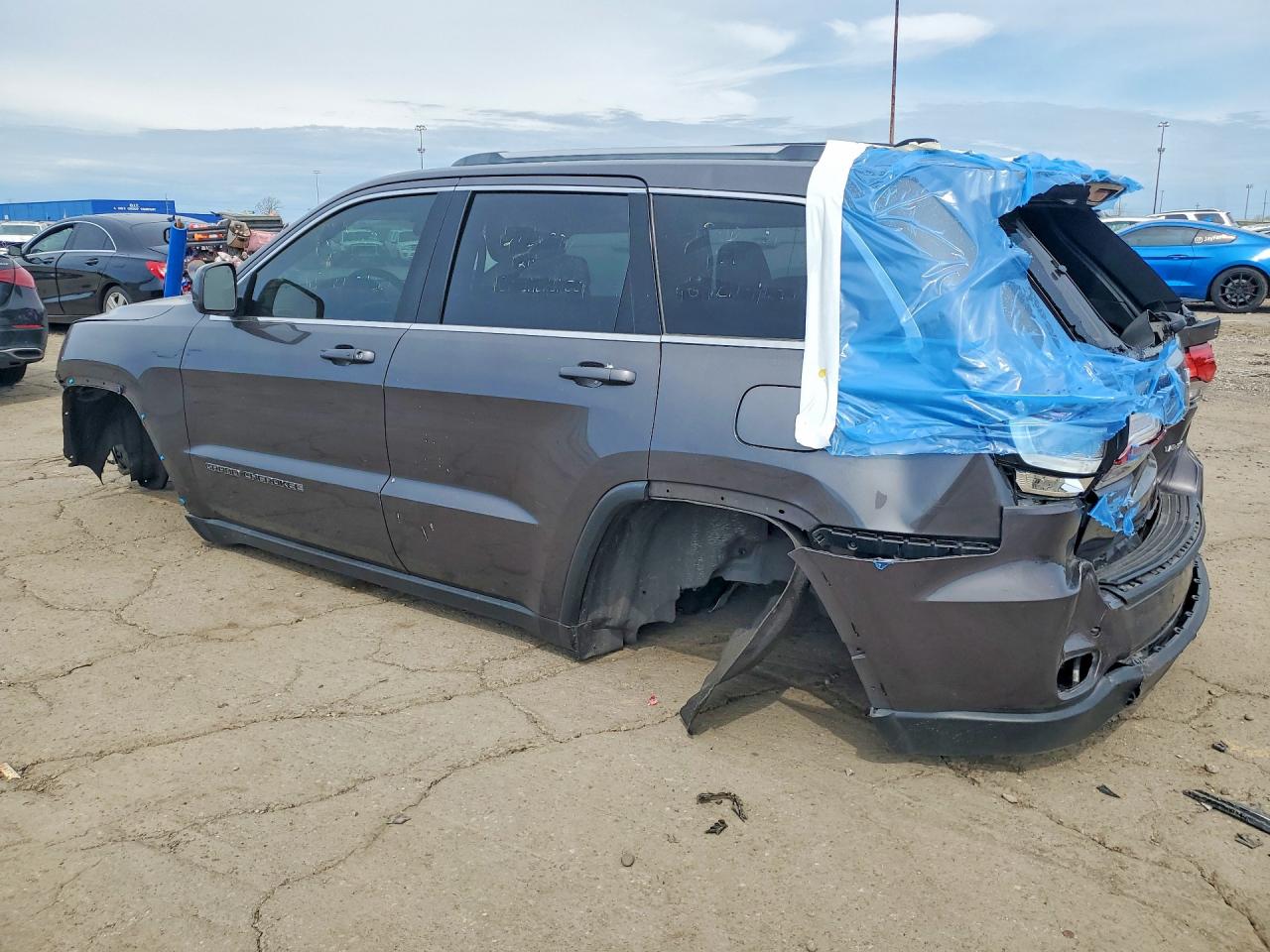 2021 JEEP GRAND CHEROKEE LAREDO 4X2