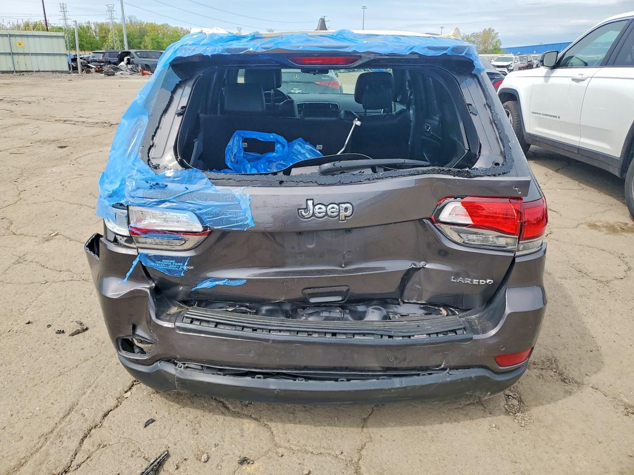 2021 JEEP GRAND CHEROKEE LAREDO 4X2