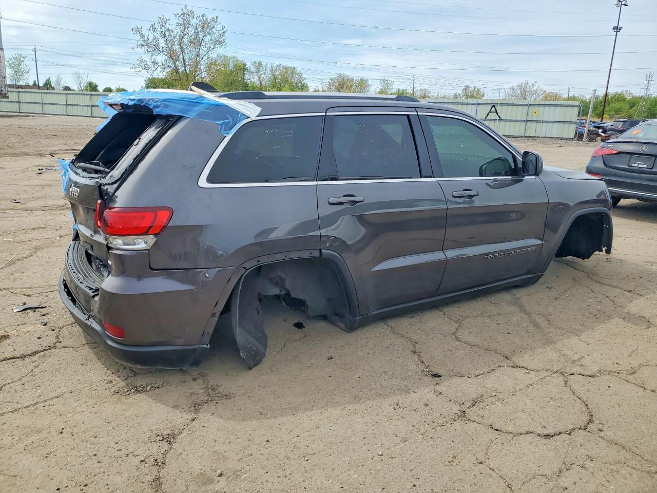 2021 JEEP GRAND CHEROKEE LAREDO 4X2