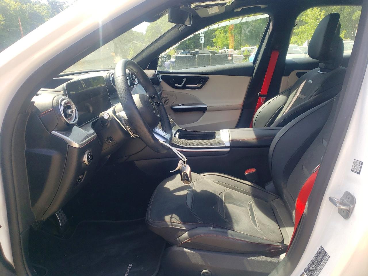 2025 MERCEDES-BENZ C AMG C43