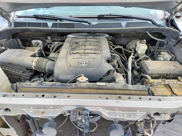 2018 TOYOTA TUNDRA SR/SR5