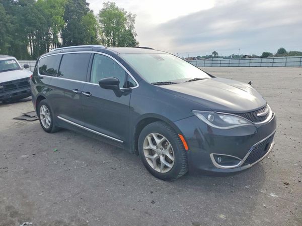 2017 CHRYSLER PACIFICA Touring L Plus
