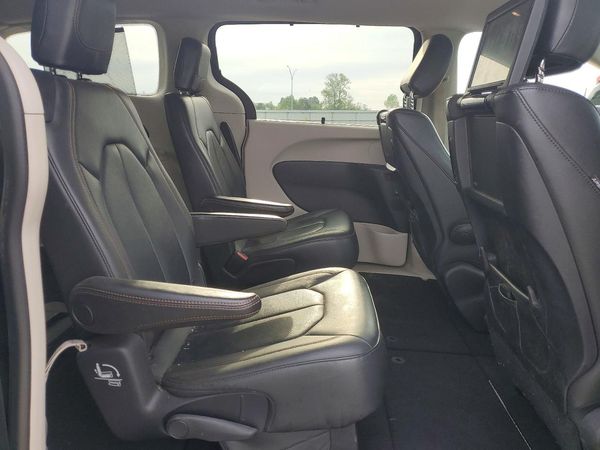 2017 CHRYSLER PACIFICA Touring L Plus
