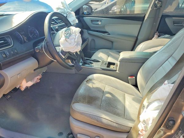 2015 TOYOTA CAMRY