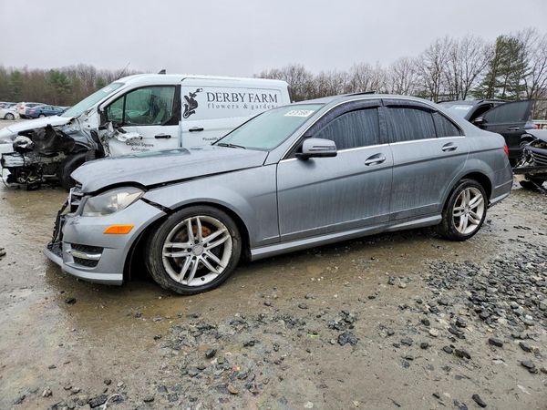 2014 MERCEDES-BENZ C-CLASS C300 4 MATIC — Front 3/4