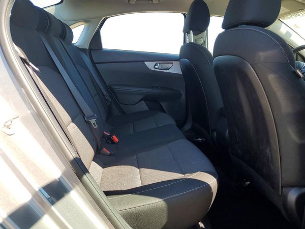 2022 KIA FORTE FE, LXS