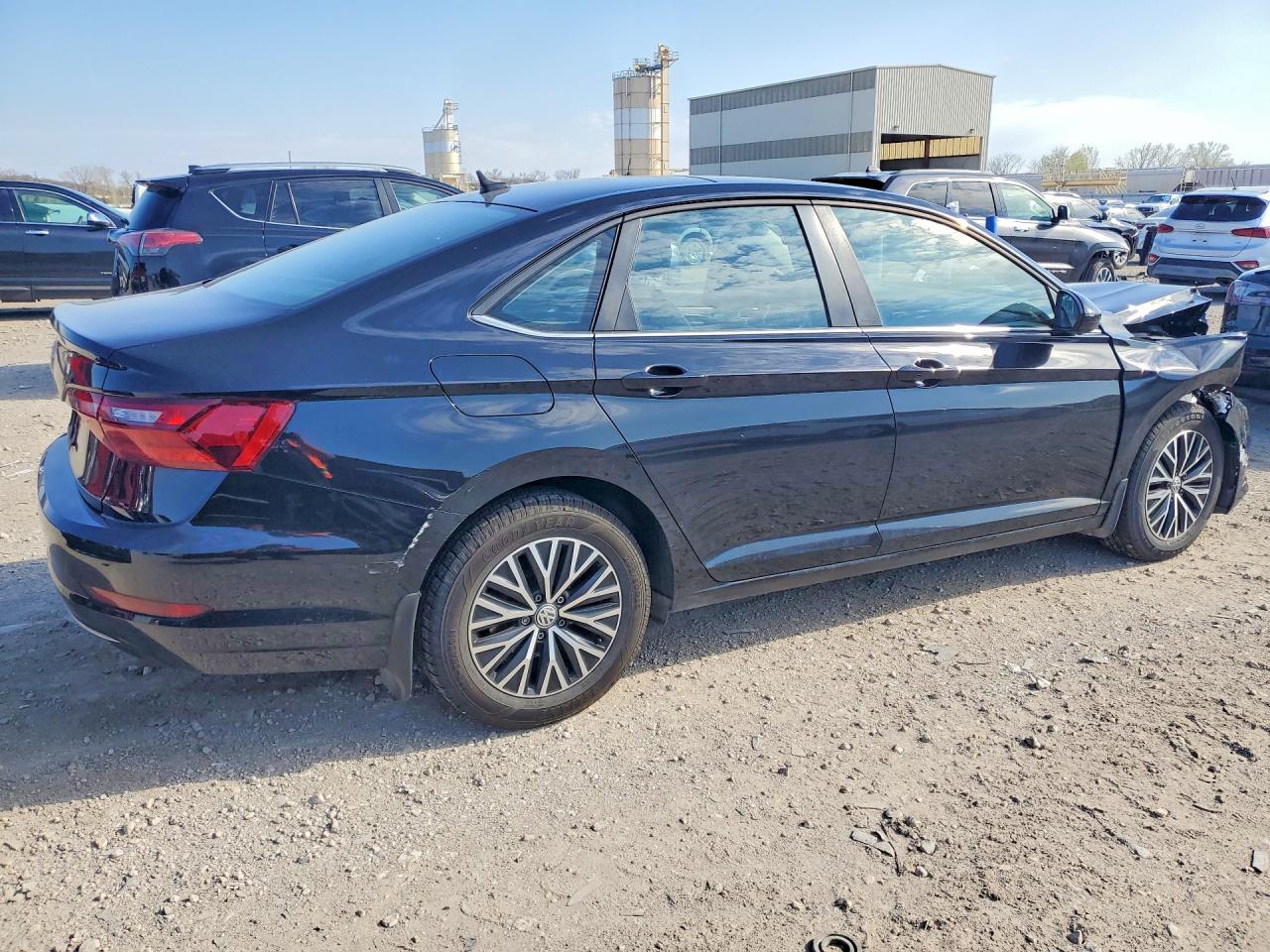 2021 VOLKSWAGEN JETTA S / SE / R-Line