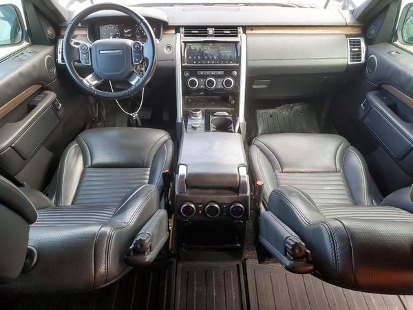 2018 LAND ROVER DISCOVERY HSE Luxury