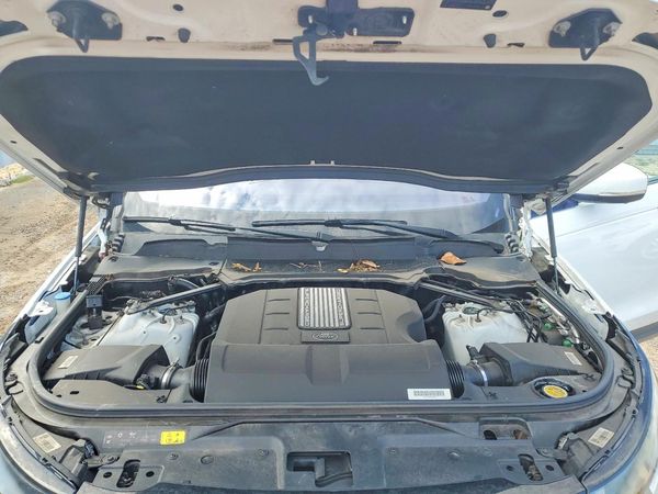 2018 LAND ROVER DISCOVERY HSE Luxury
