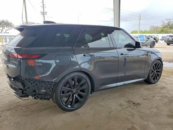 2025 LAND ROVER RANGE ROVER SPORT P400 Dynamic SE