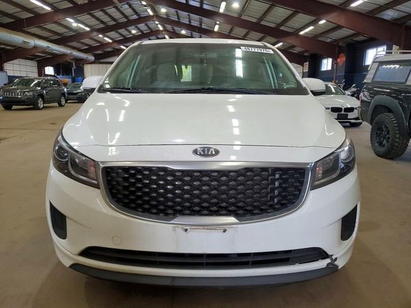 2017 KIA SEDONA LX