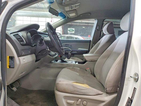 2017 KIA SEDONA LX