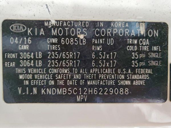 2017 KIA SEDONA LX